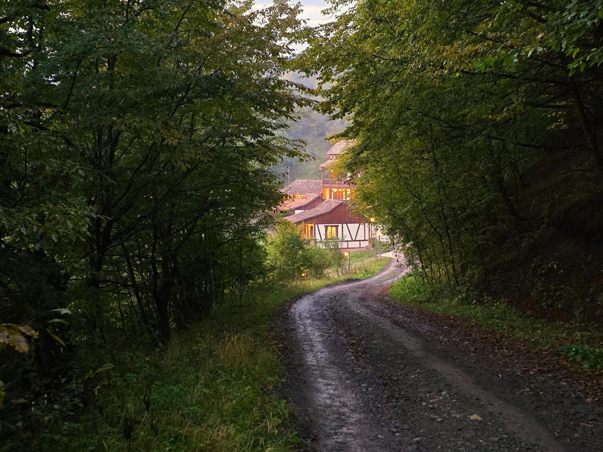 Ecokayan Dilijan Resort Hotel Extérieur photo